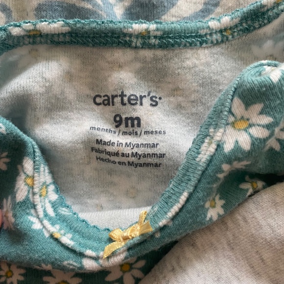 Bundle of 8 Baby Girl Onesies - Picture 3 of 4